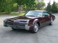 Oldsmobile Toronado 1966 13